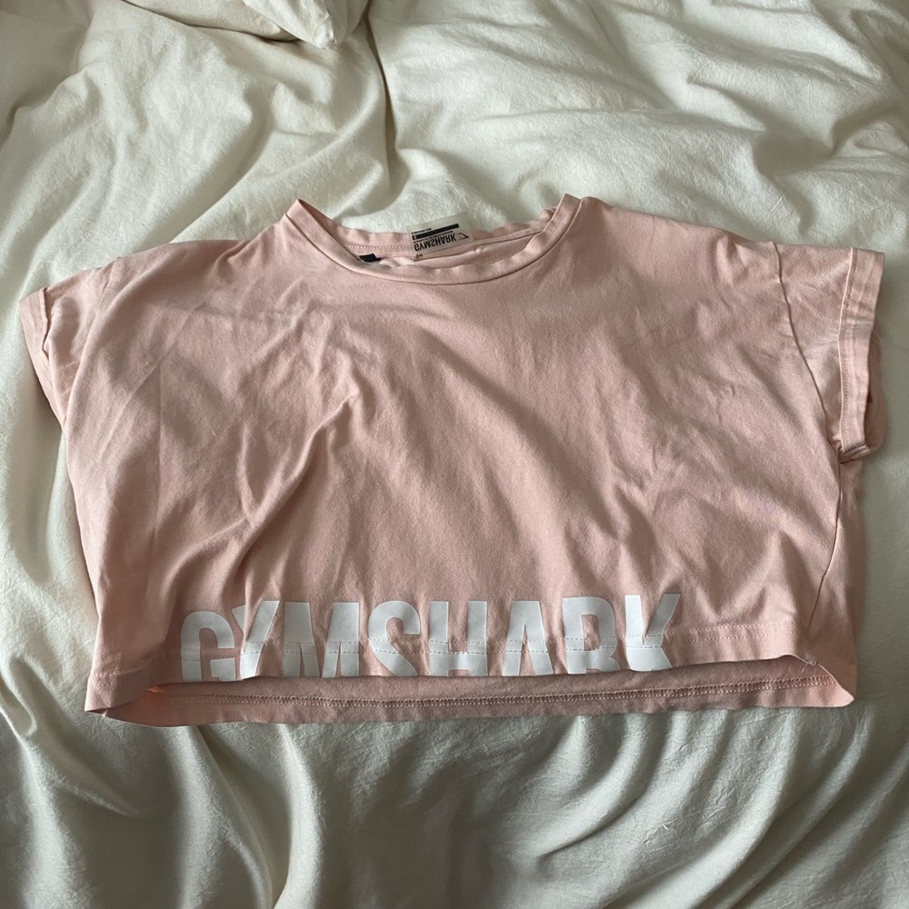 cropped gym shark top